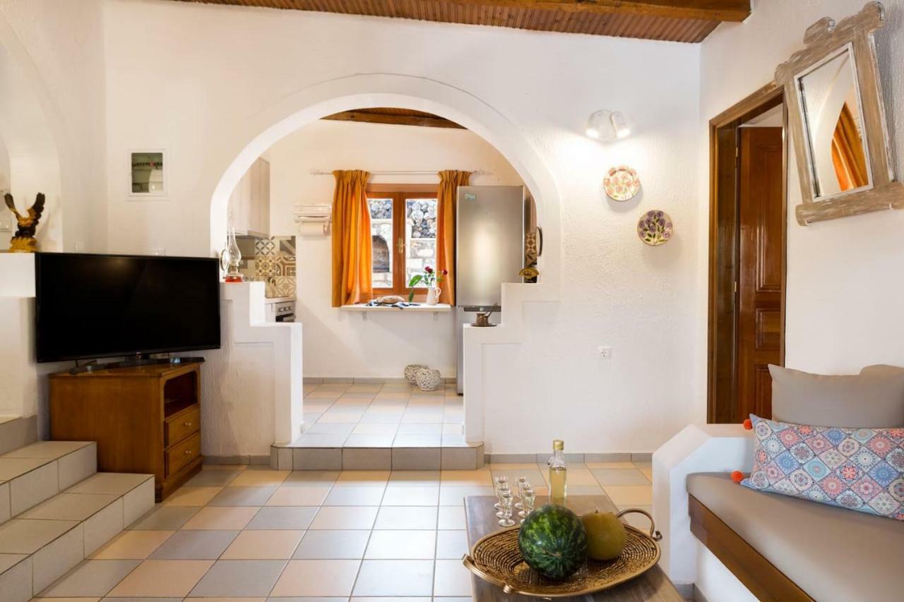 White Villa. Spacious With Prive Pool. Agia Pelagia (Crete)